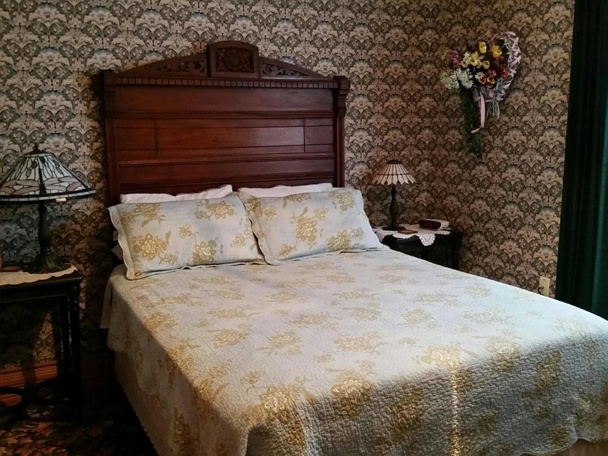 Geiger Victorian Bed And Breakfast Tacoma Eksteriør bilde