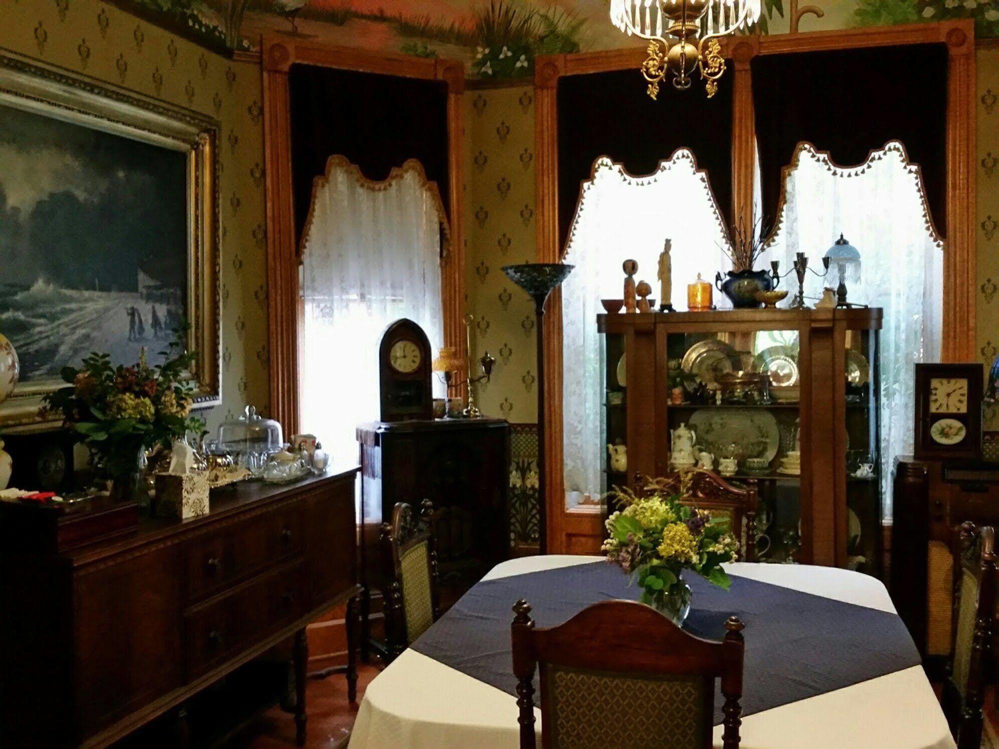 Geiger Victorian Bed And Breakfast Tacoma Eksteriør bilde